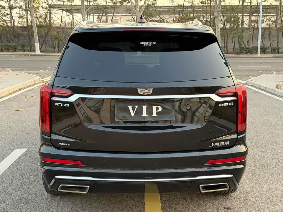Cadillac XT6