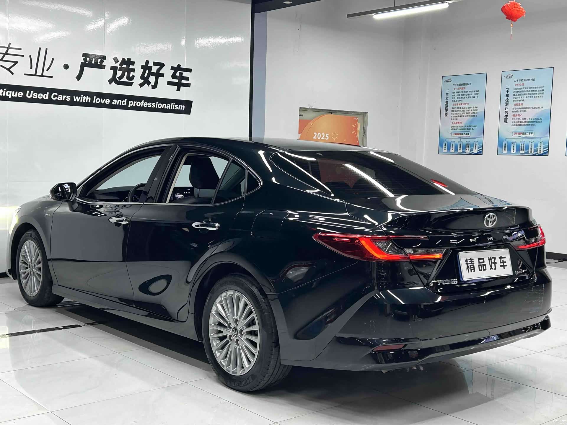 Toyota Camry, 2024 все фото