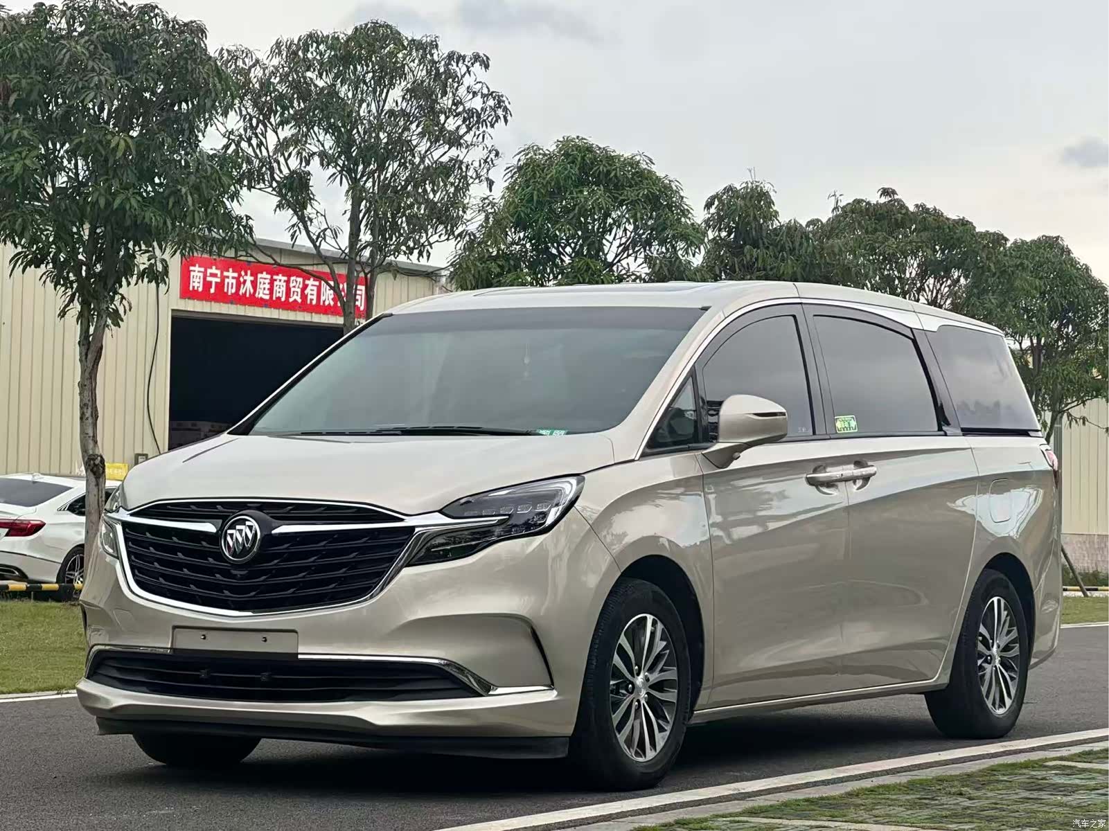 Buick GL8