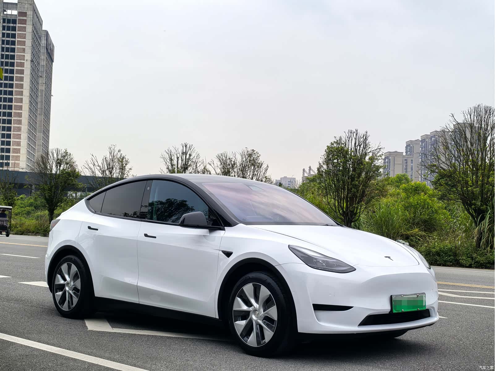 Tesla Model Y, 2022 3