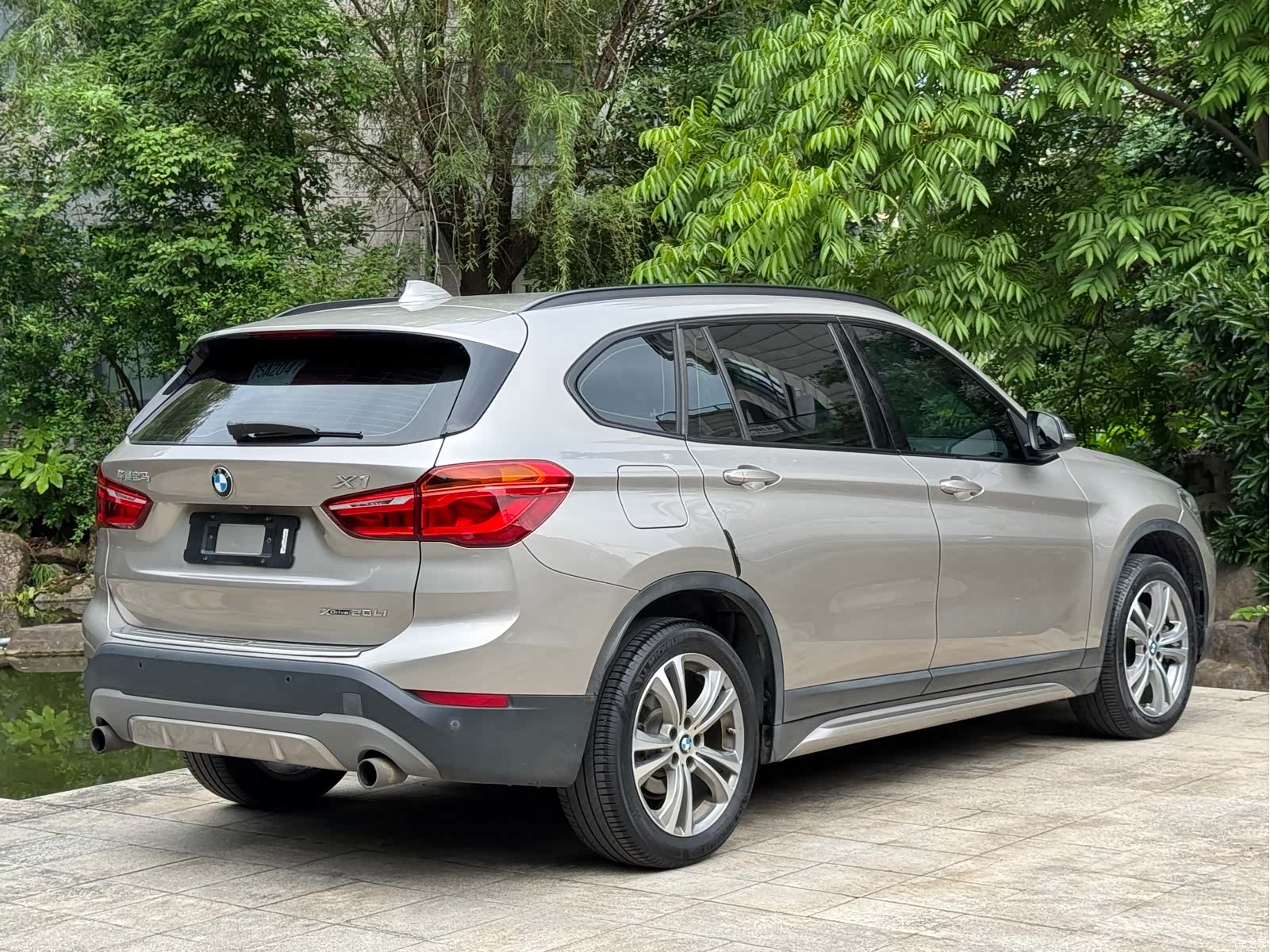 BMW X1, 2018 все фото