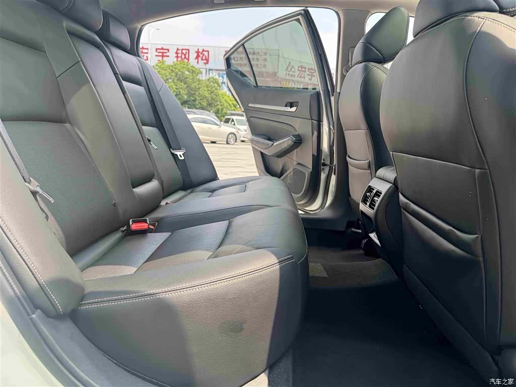 Nissan Teana, 2022 11