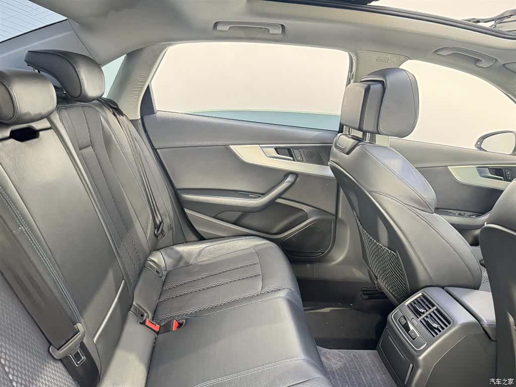 Audi A4L, 2018 8