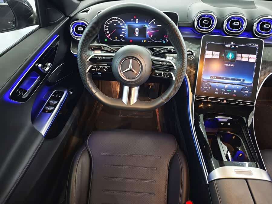 Mercedes-Benz C-Class 2024, фото 9