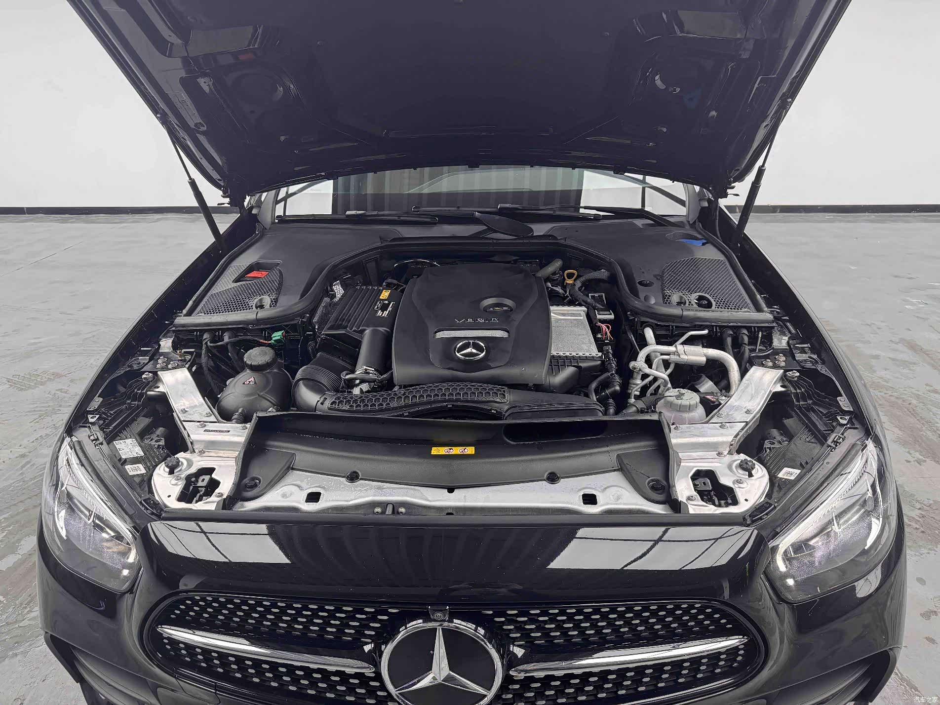 Mercedes-Benz E-Class, 2023 8
