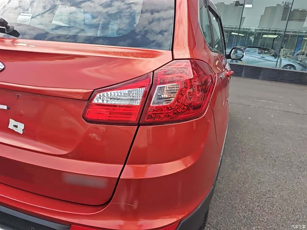 Chery 5, 2015 8