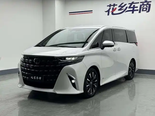 Toyota Alphard 2026 — купить из Китая под заказ