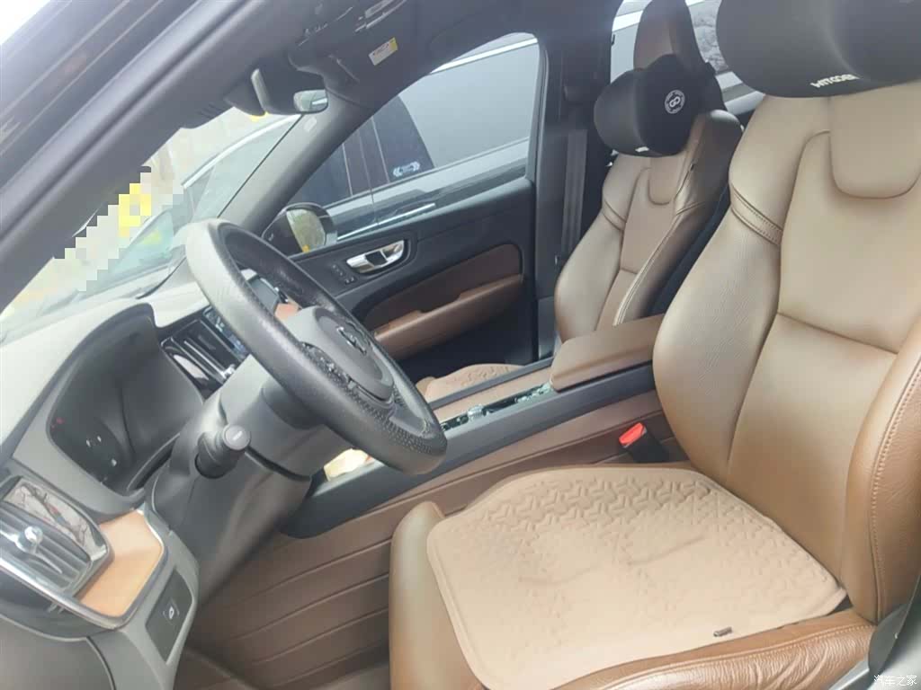 Volvo XC60, 2024 8