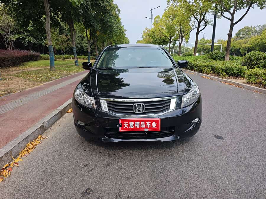 Honda Accord 2008, фото 2