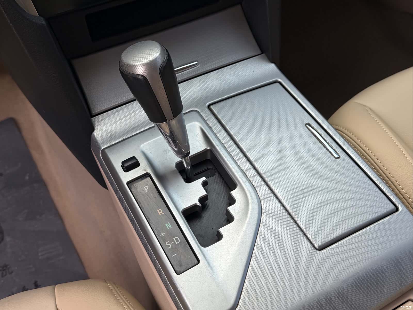 Toyota Camry, 2012 18