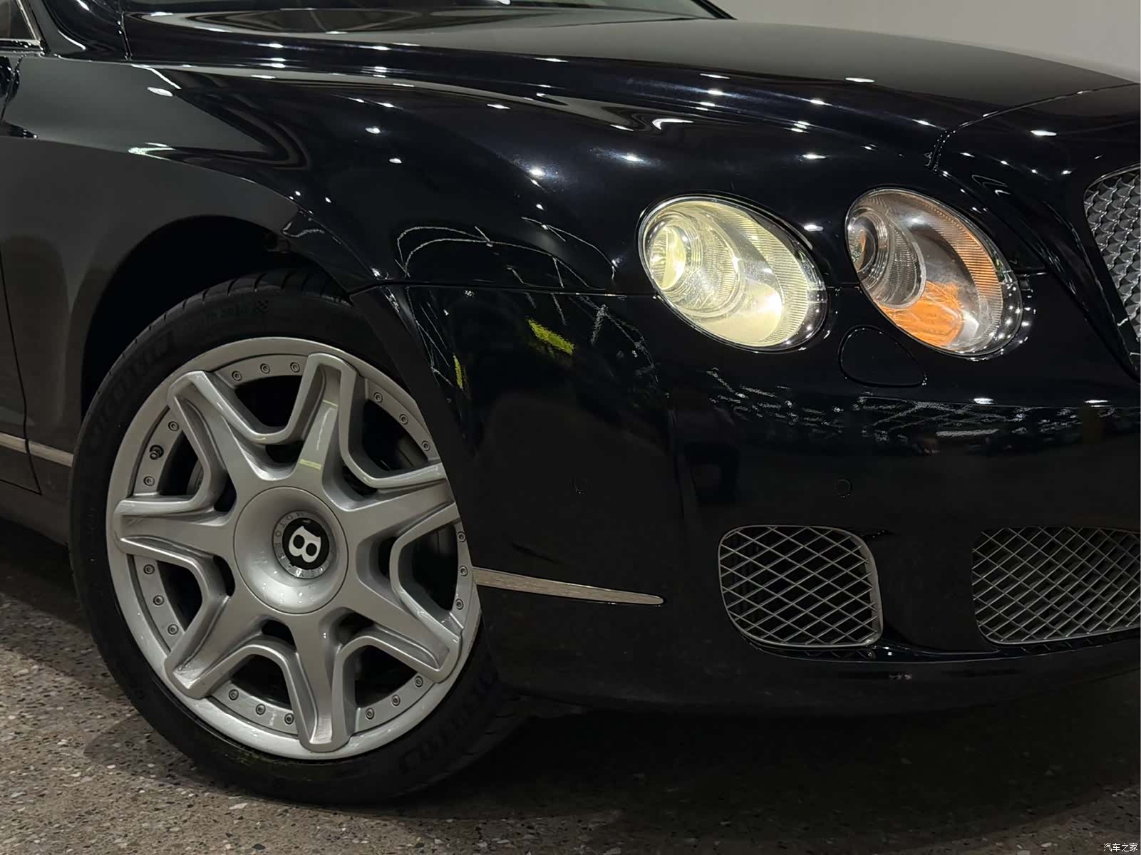 Bentley Flying Spur, 2010 10
