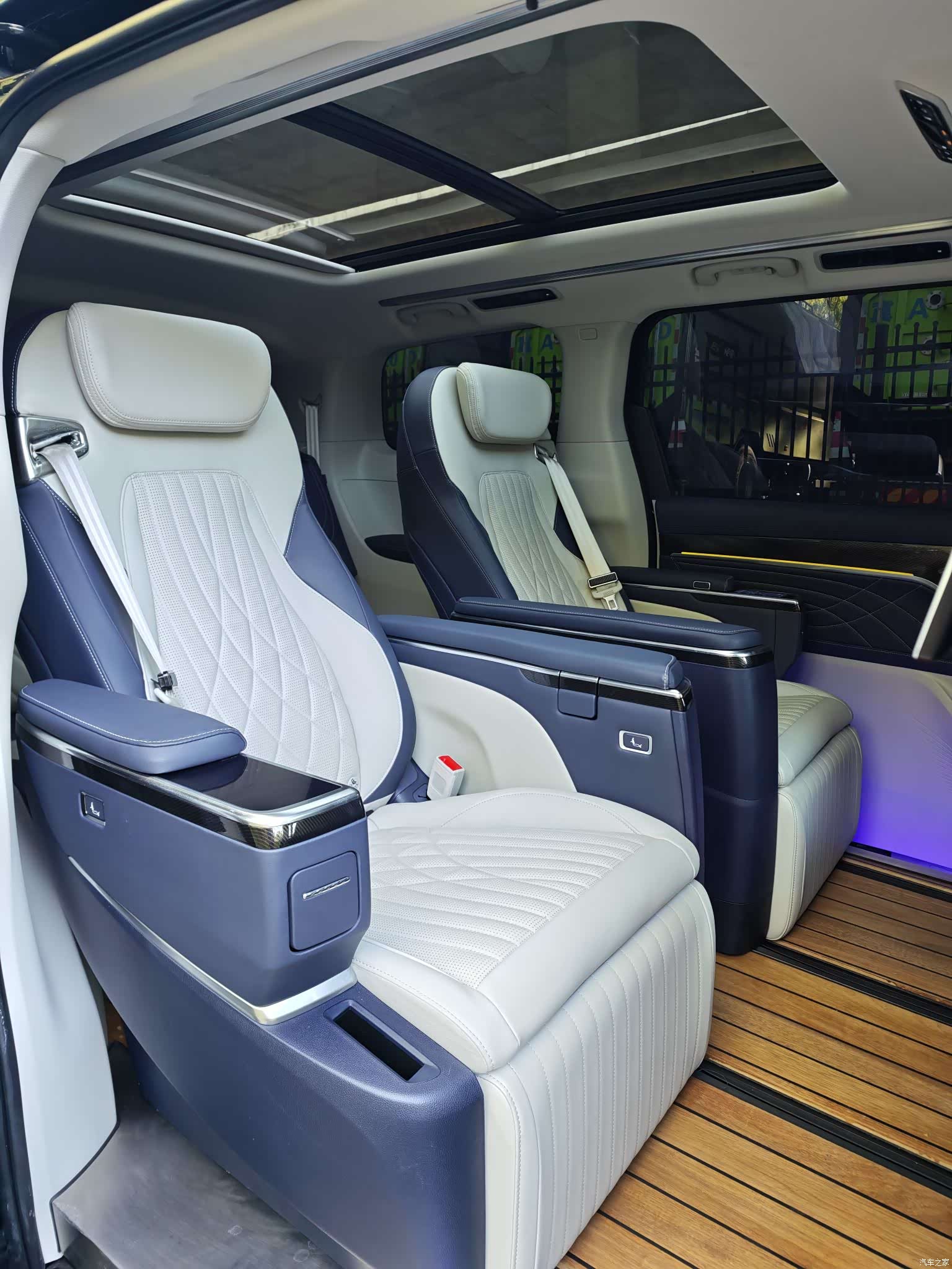 Maxus G90, 2023 27