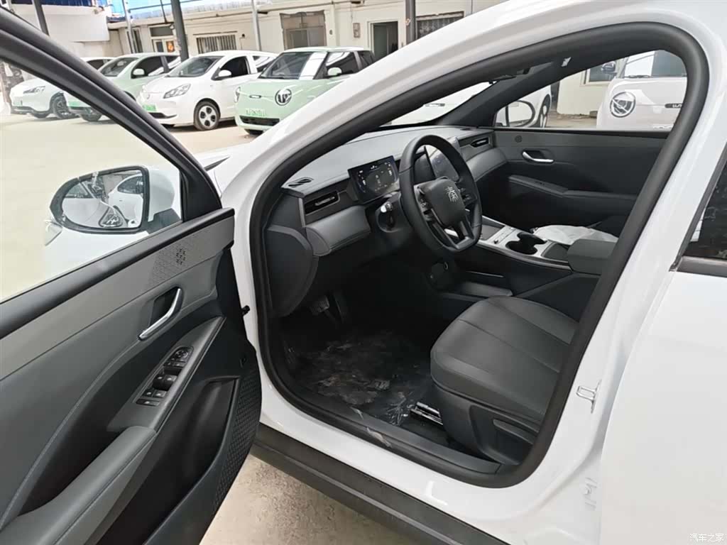 BYD Qin, 2026 16