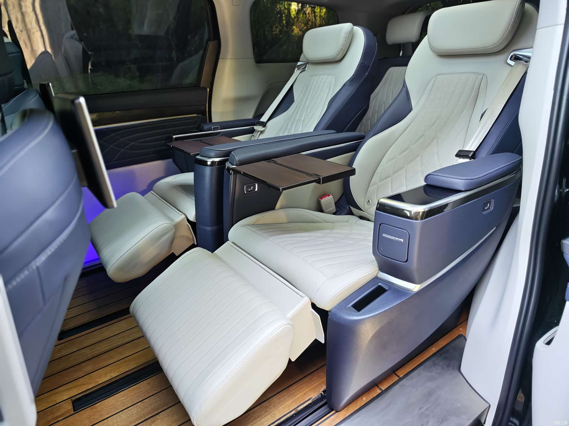 Maxus G90, 2023 19