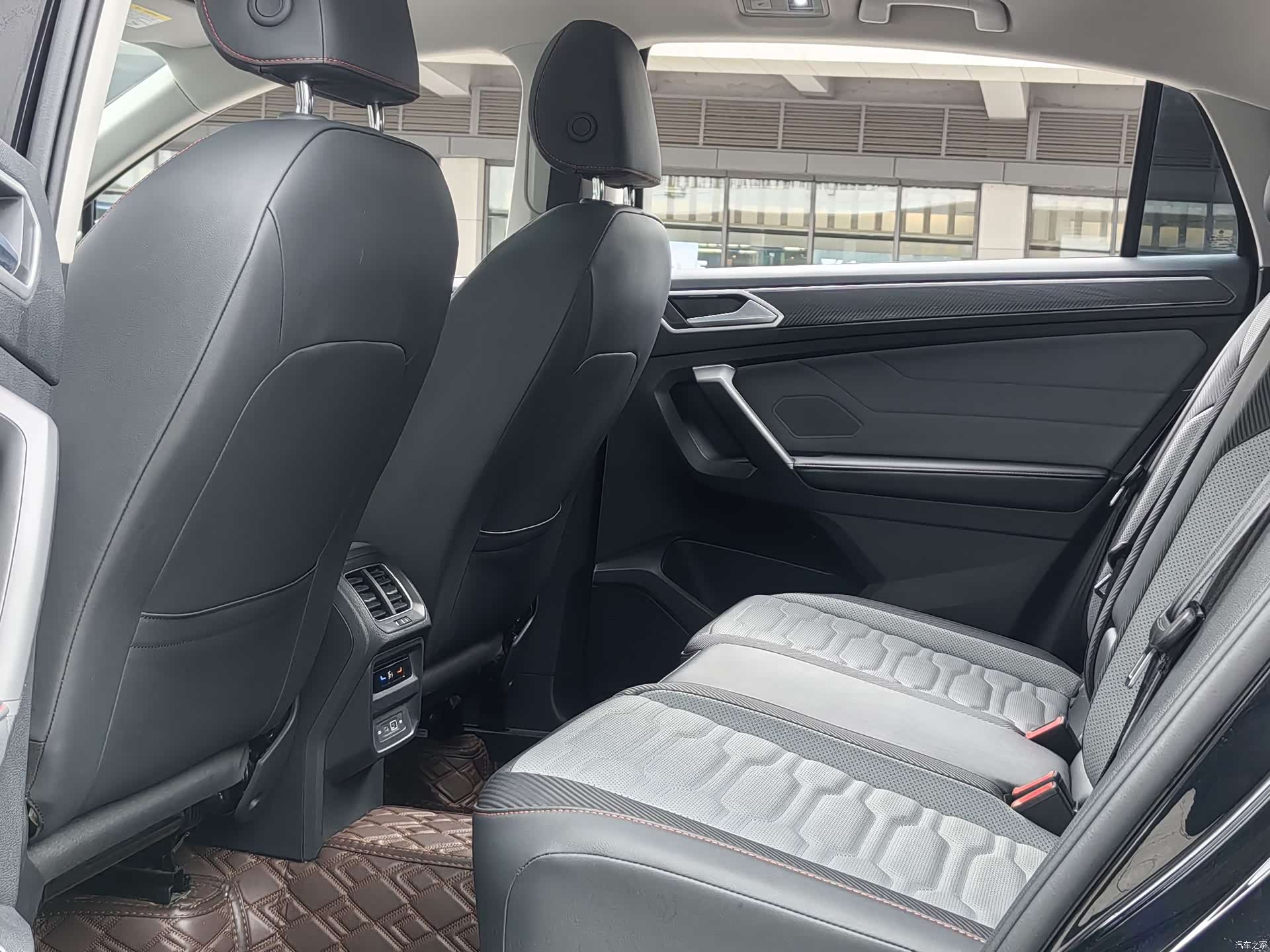 Volkswagen Tiguan, 2023 15