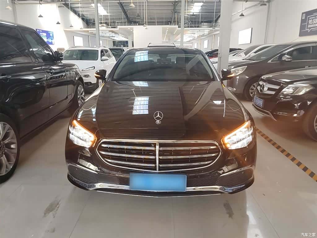 Mercedes-Benz E-Class, 2022 3
