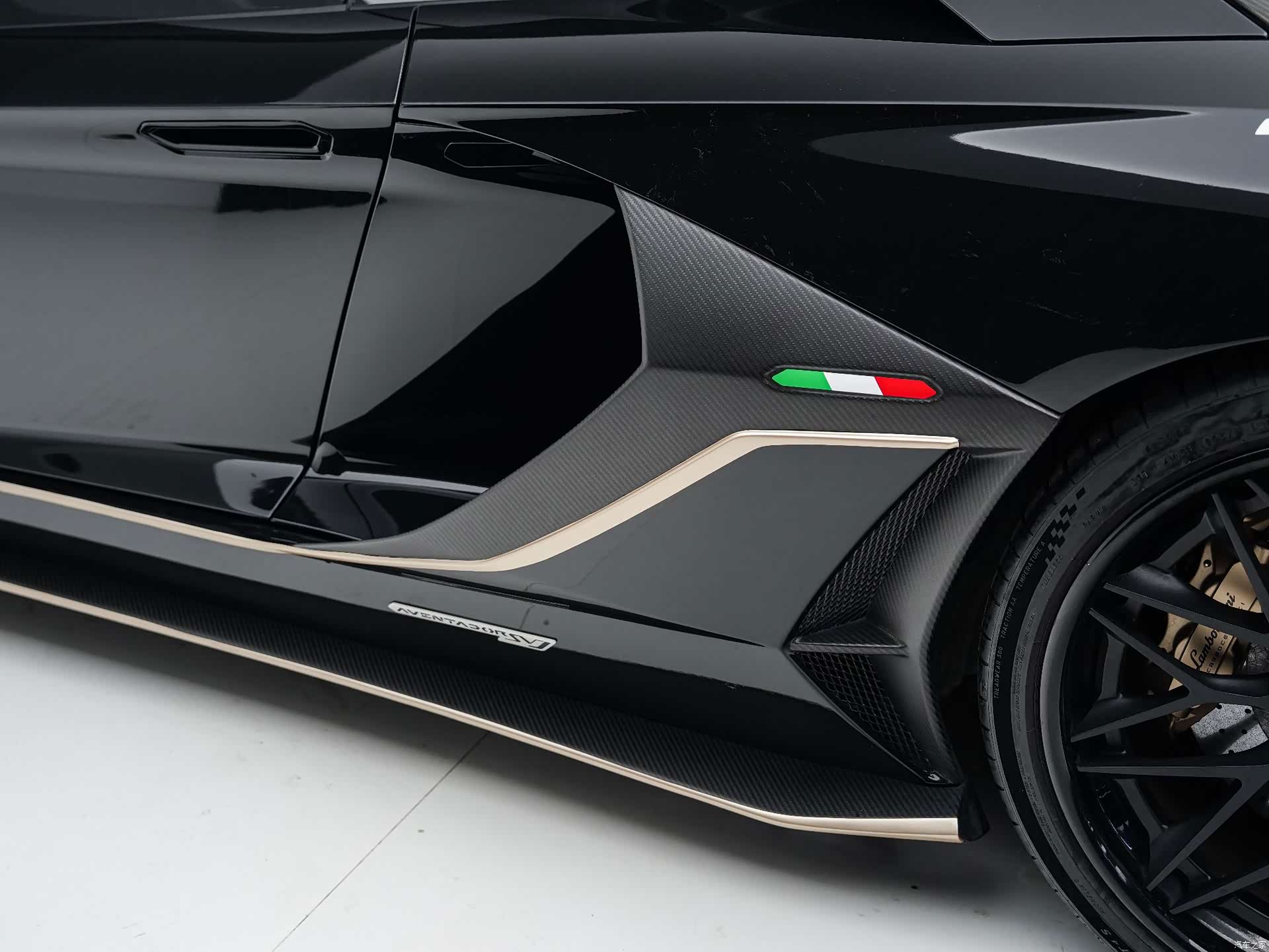 Lamborghini Aventador, 2012 18