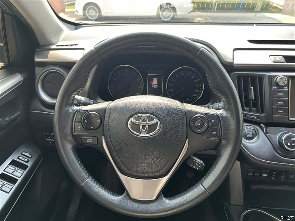 Toyota RAV4, 2018 9