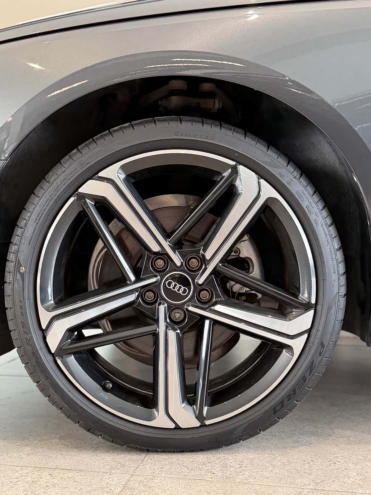 Audi A4L, 2024 14