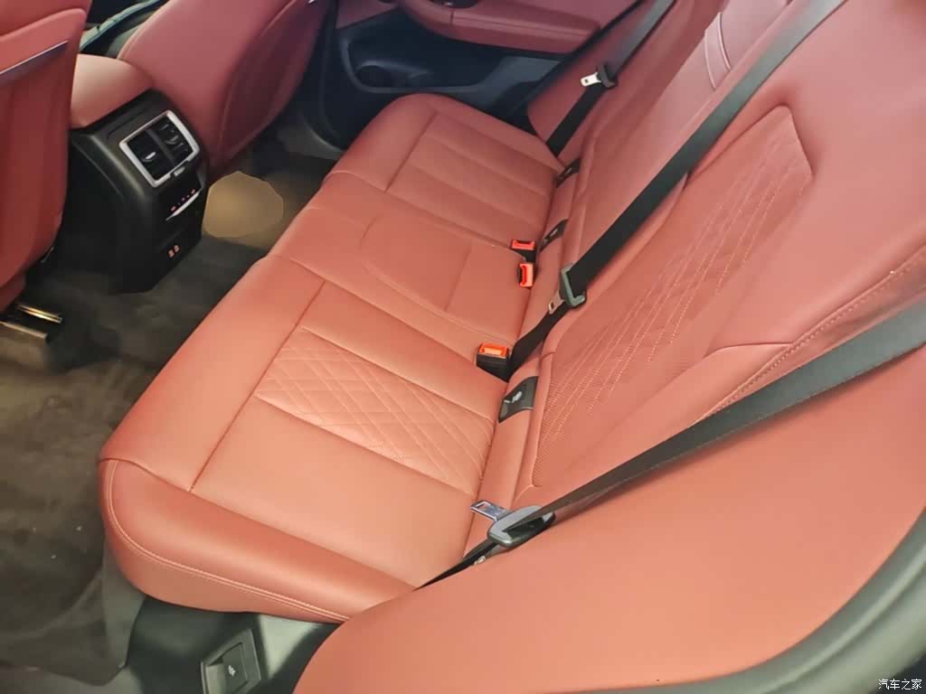 BMW iX3, 2024 17