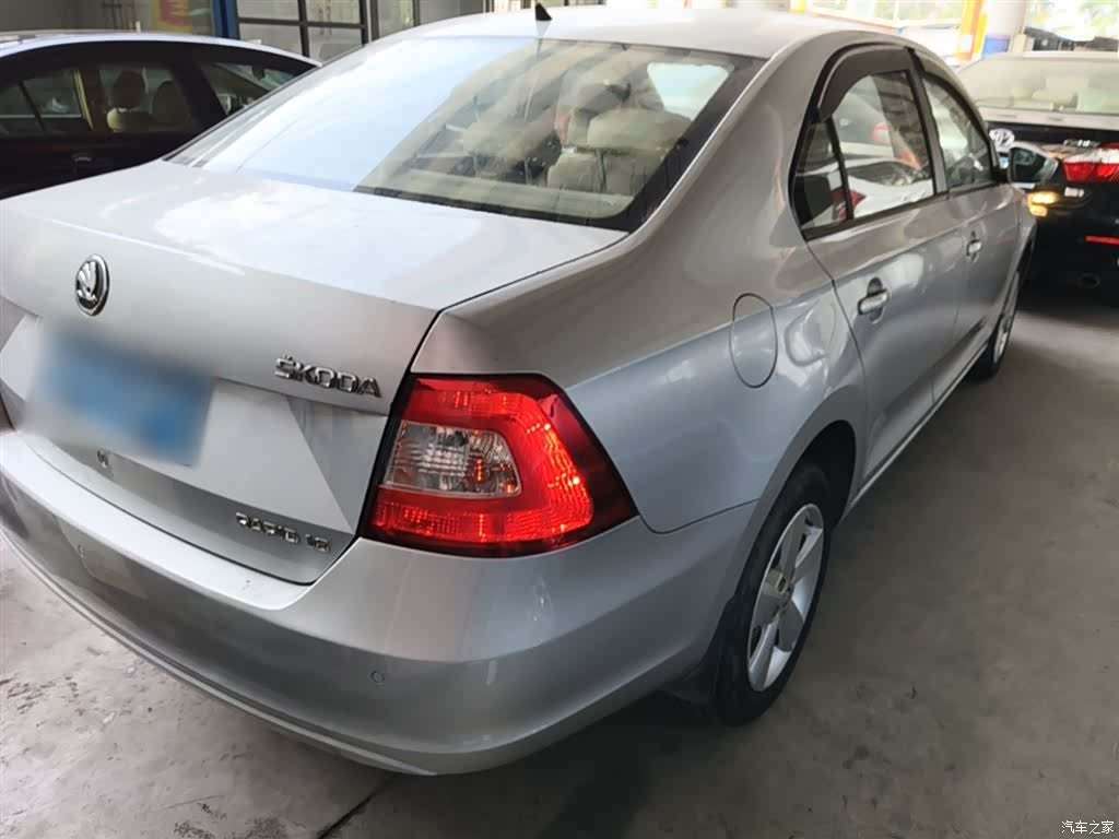 Skoda Rapid, 2014 7