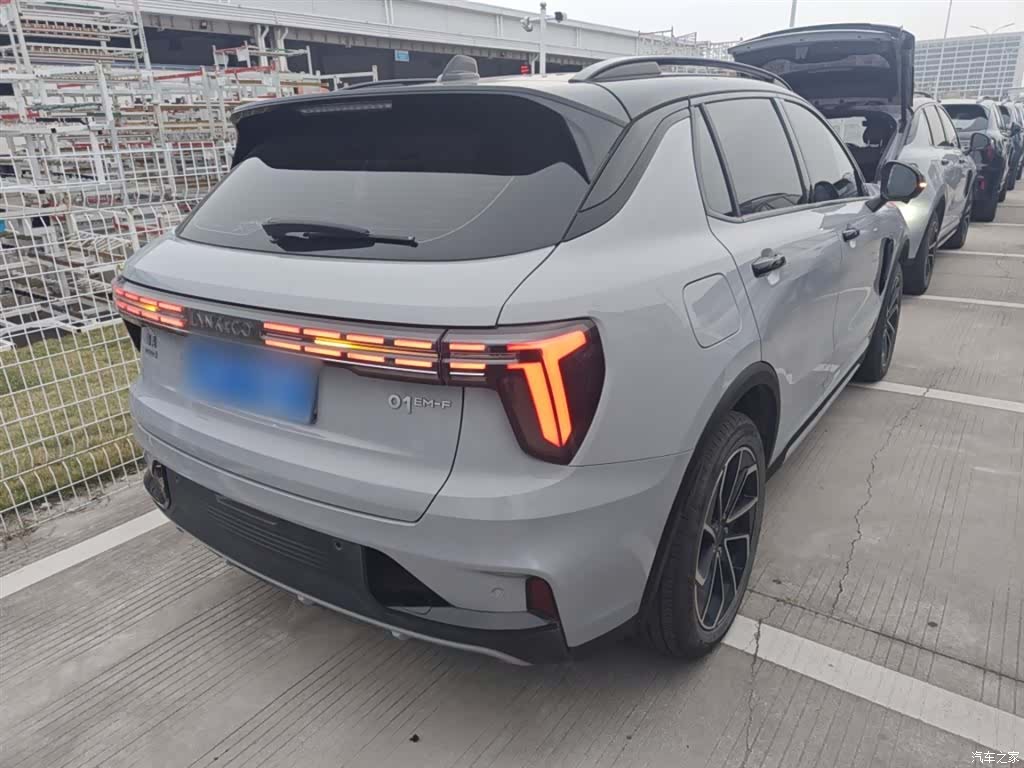 Lynk & Co 01, 2023 все фото