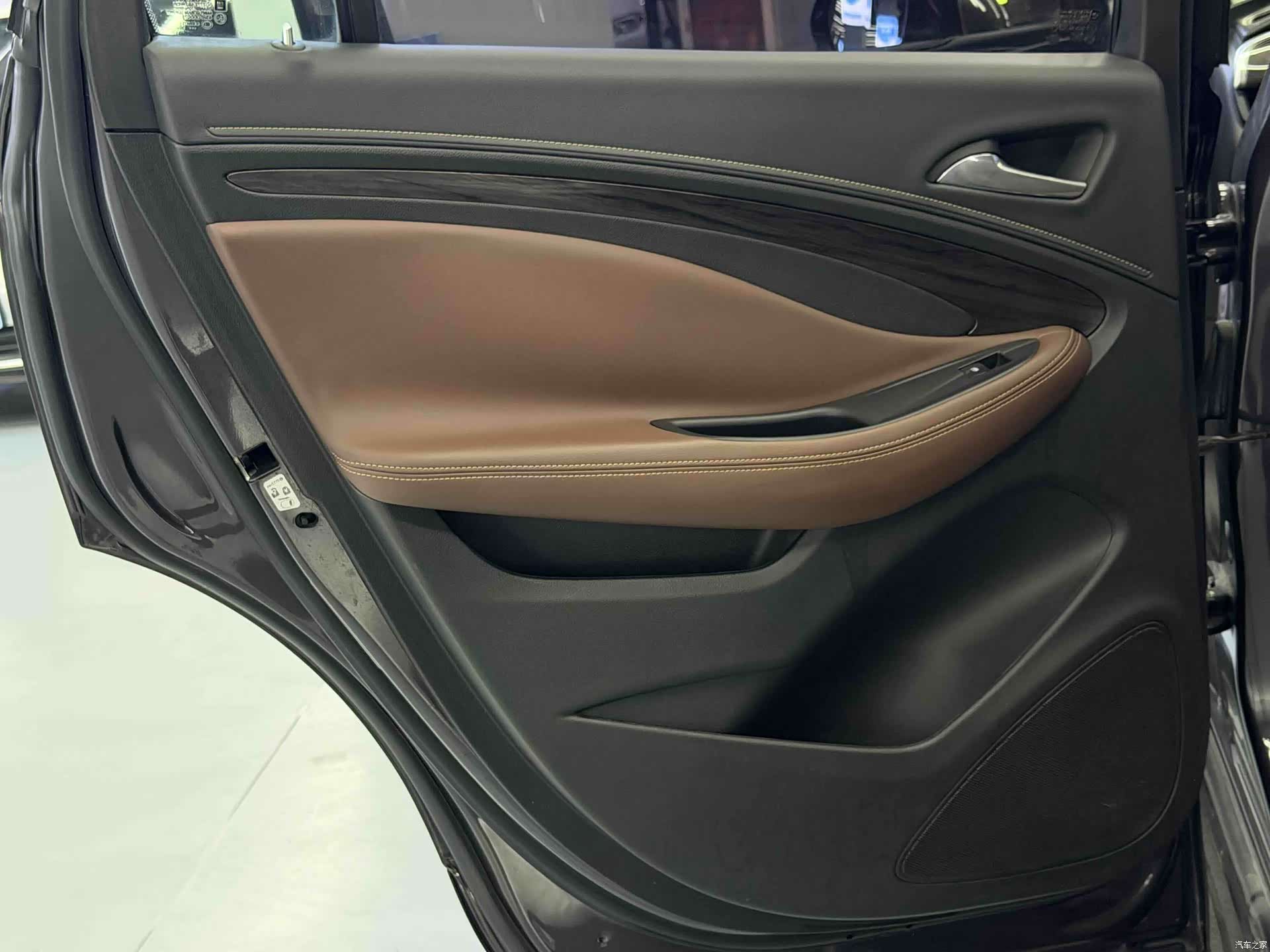 Buick Envision Plus, 2017 4