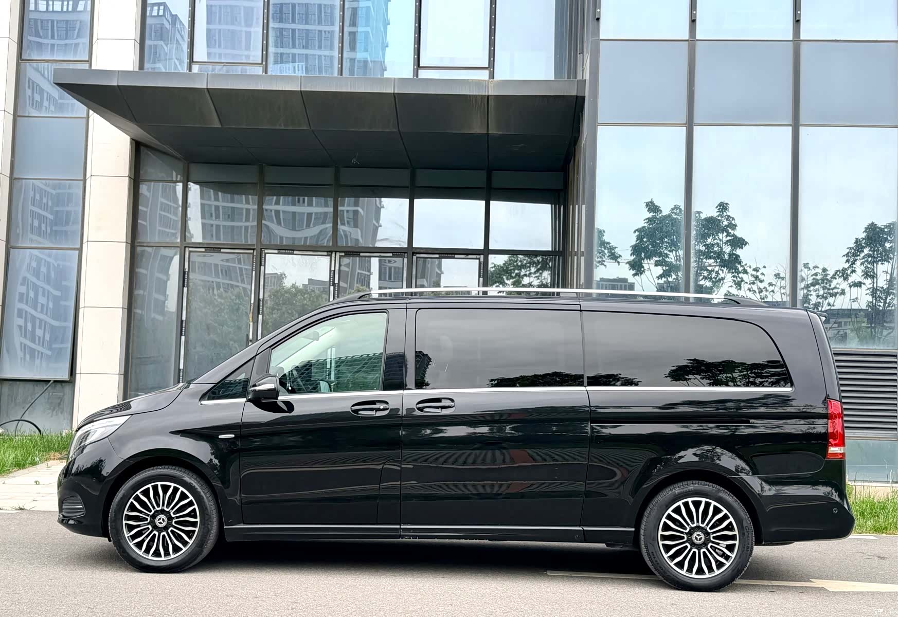 Mercedes-Benz V-Class, 2018 3