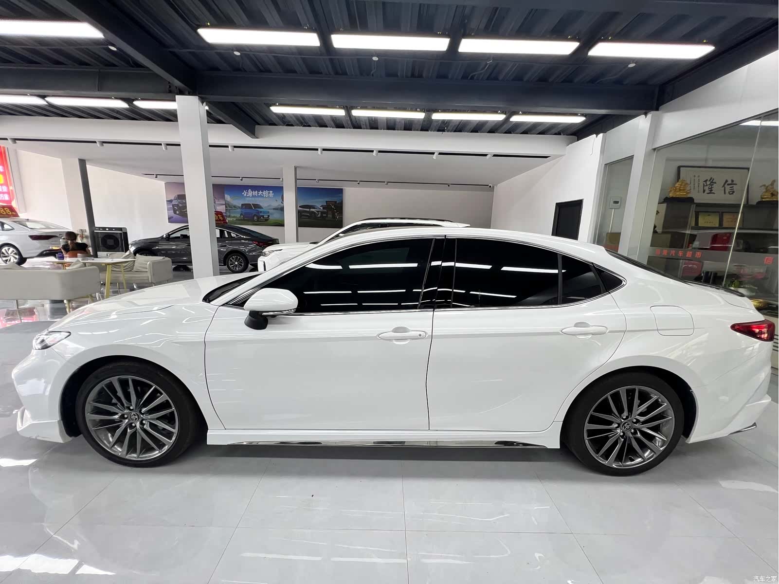 Toyota Camry, 2026 3