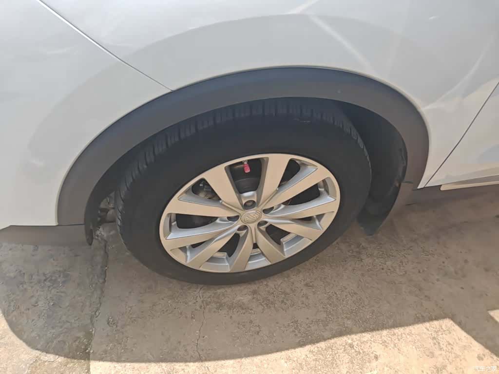 MG ZS, 2023 25