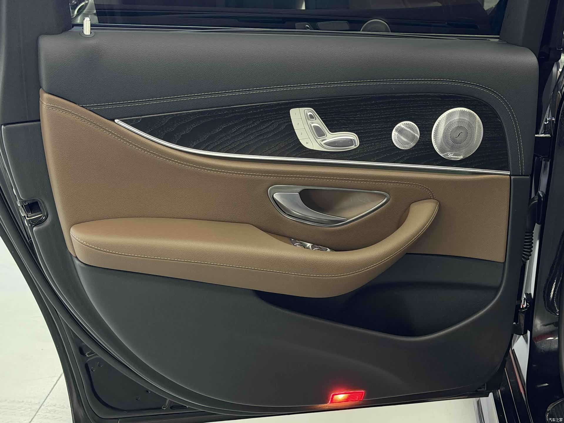 Mercedes-Benz E-Class, 2019 15