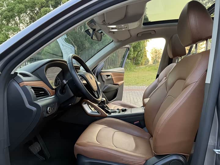Borgward BX7 2016 28T liang qu Luxury 5 seats