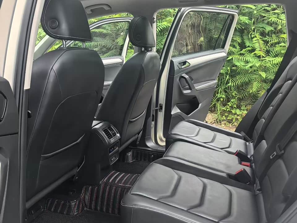 Volkswagen Tiguan L Volkswagen Tiguan L