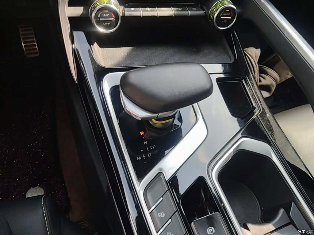Geely Xingyue, 2021 14