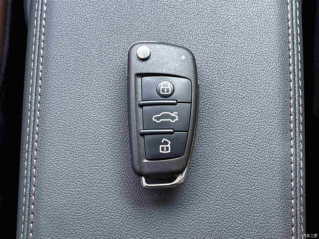Audi Q3, 2023 32