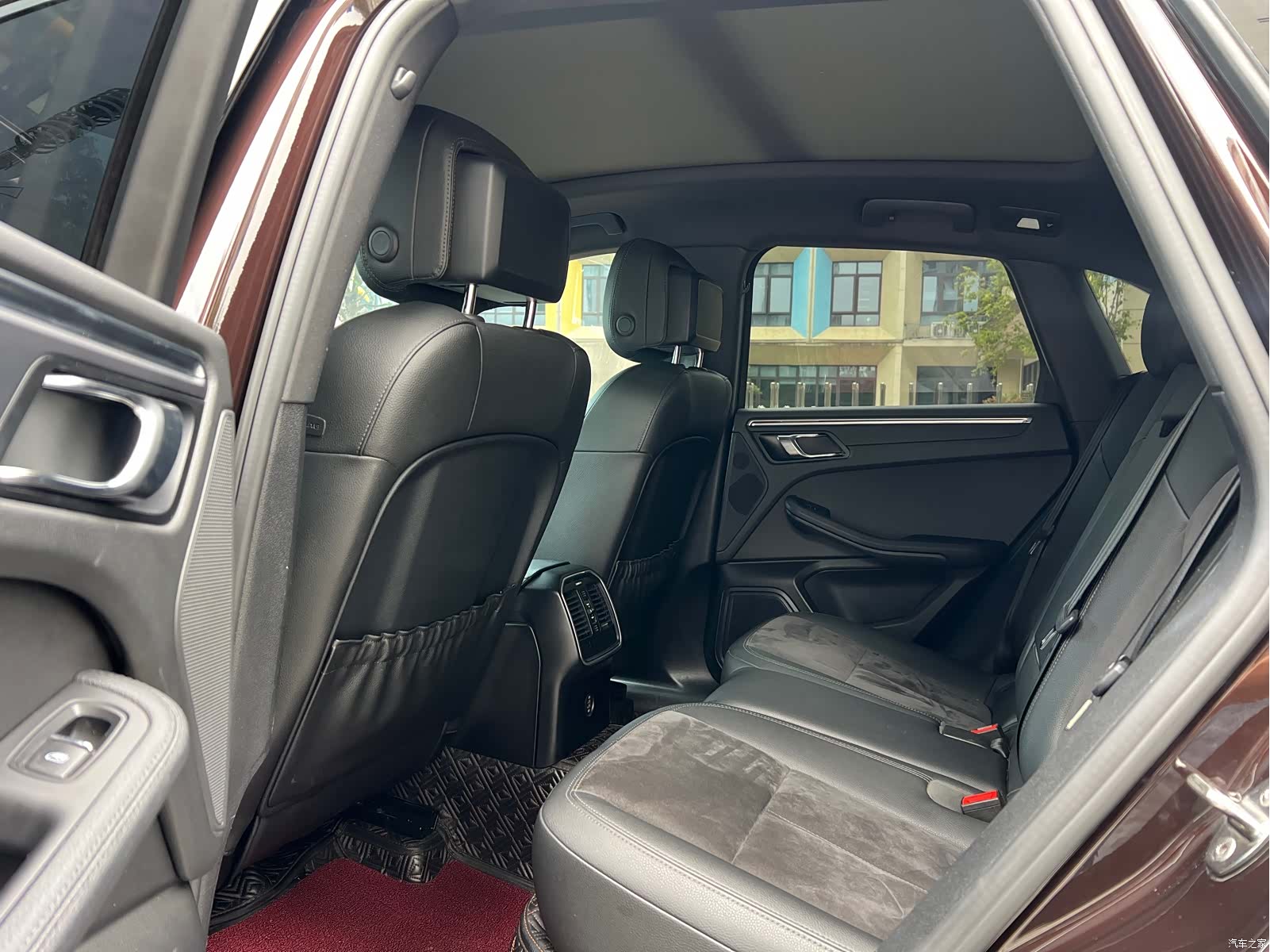 Porsche Macan, 2019 все фото