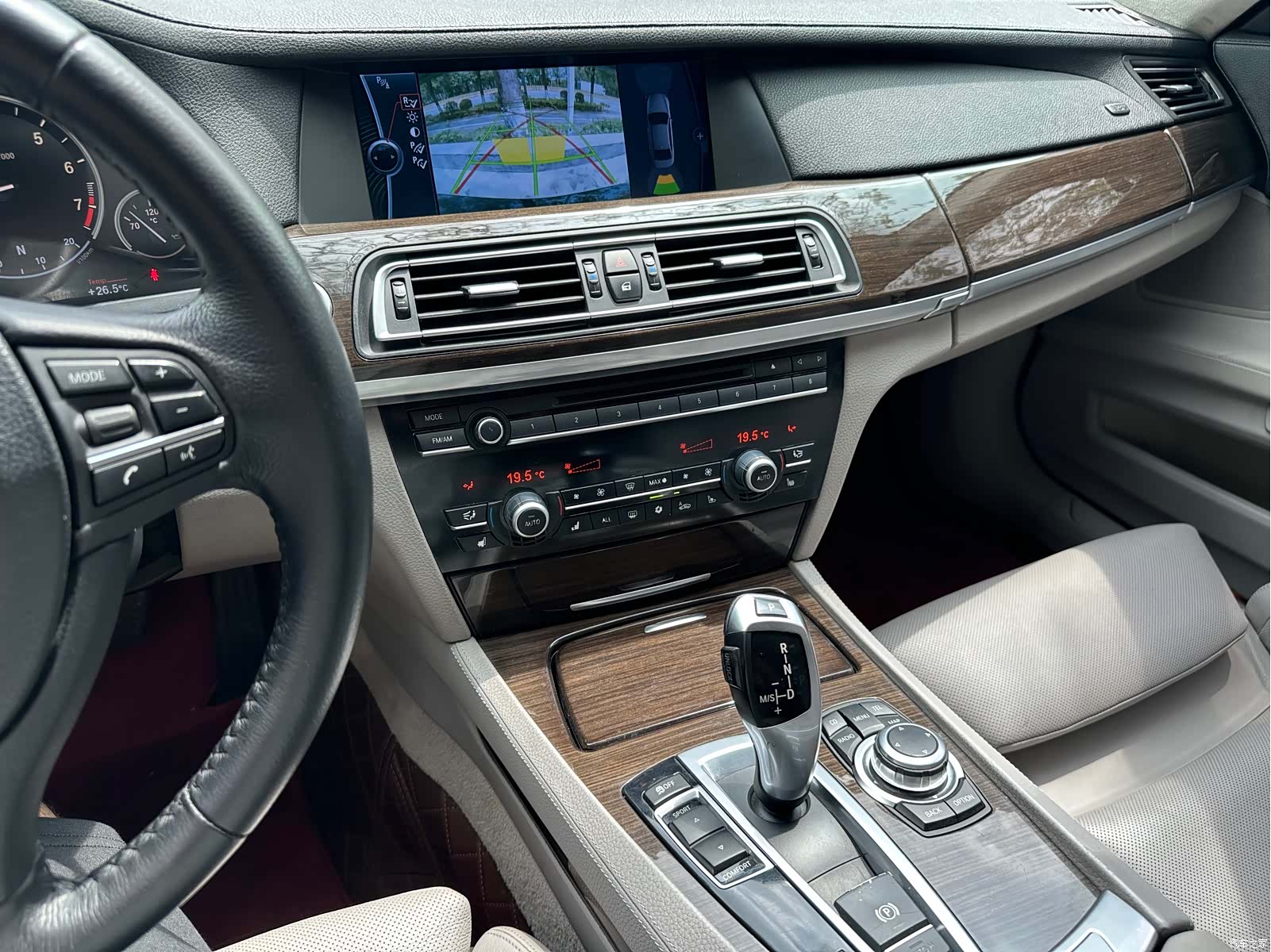 BMW 7 Series, 2010 16