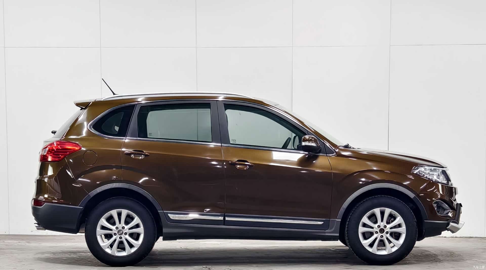 Chery 5, 2014 8