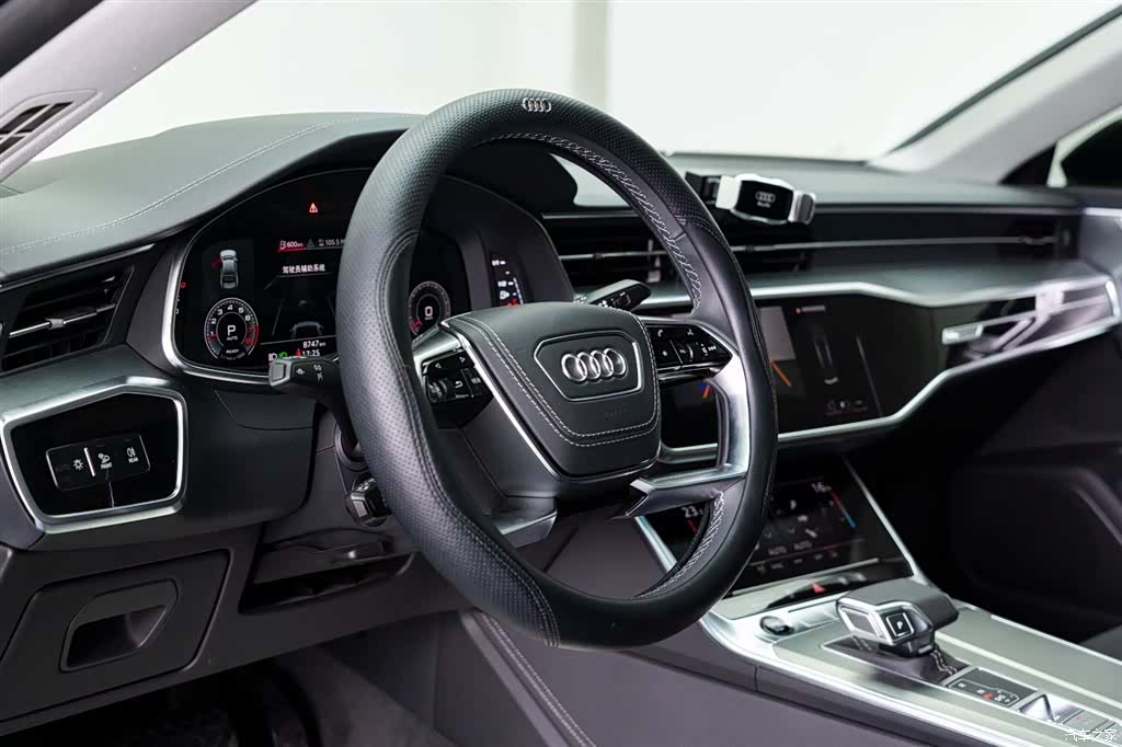 Audi A7L, 2024 18
