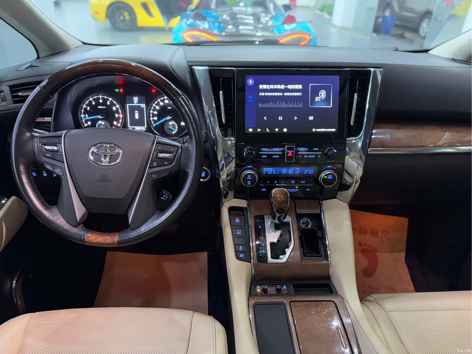 Toyota Alphard, 2018 9