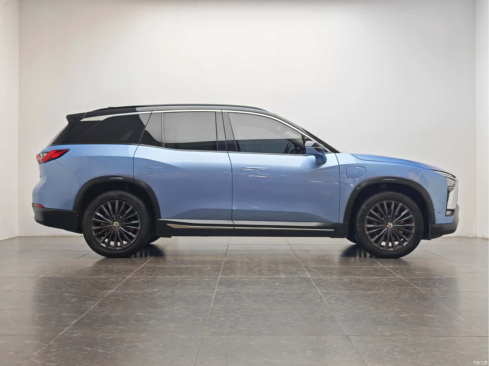 NIO ES8, 2019 11