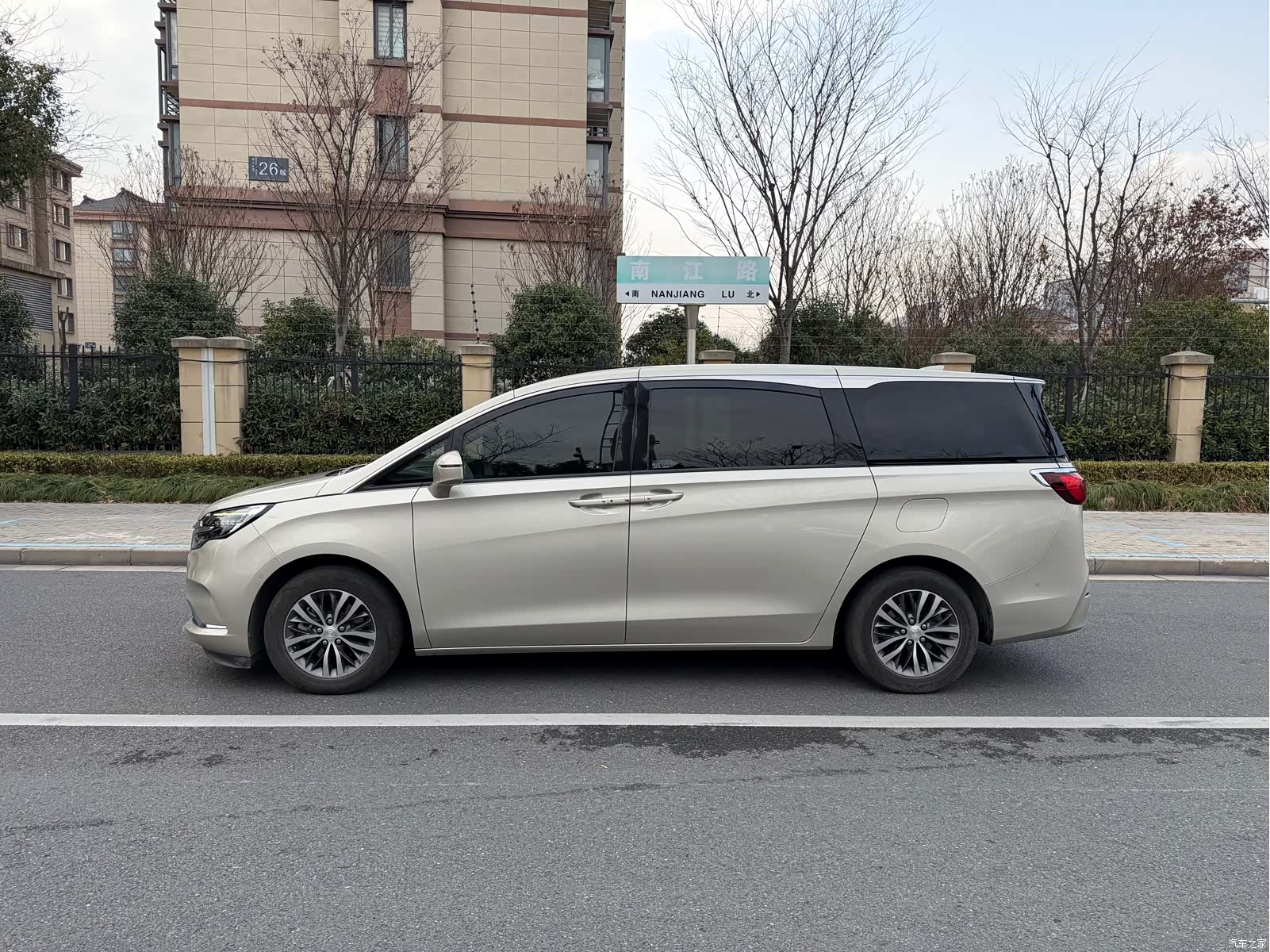 Buick GL8, 2020 все фото