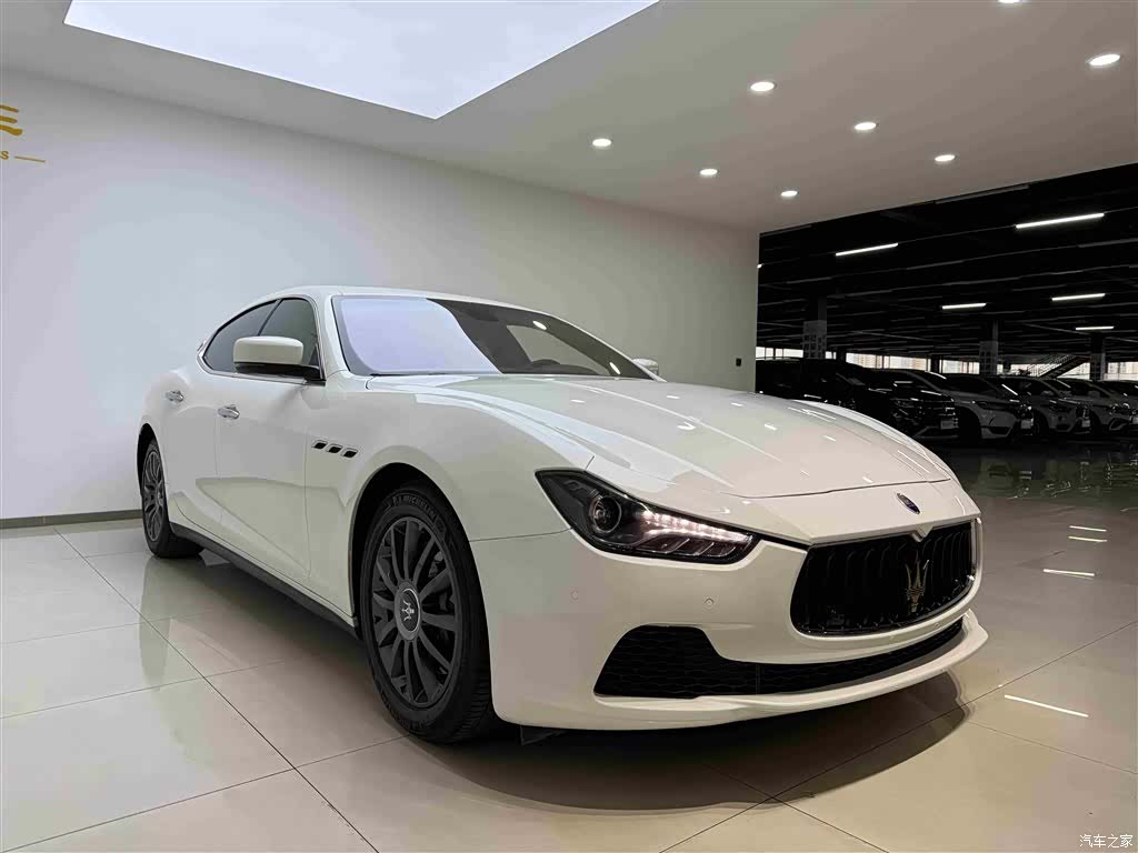 Maserati Ghibli, 2015 4