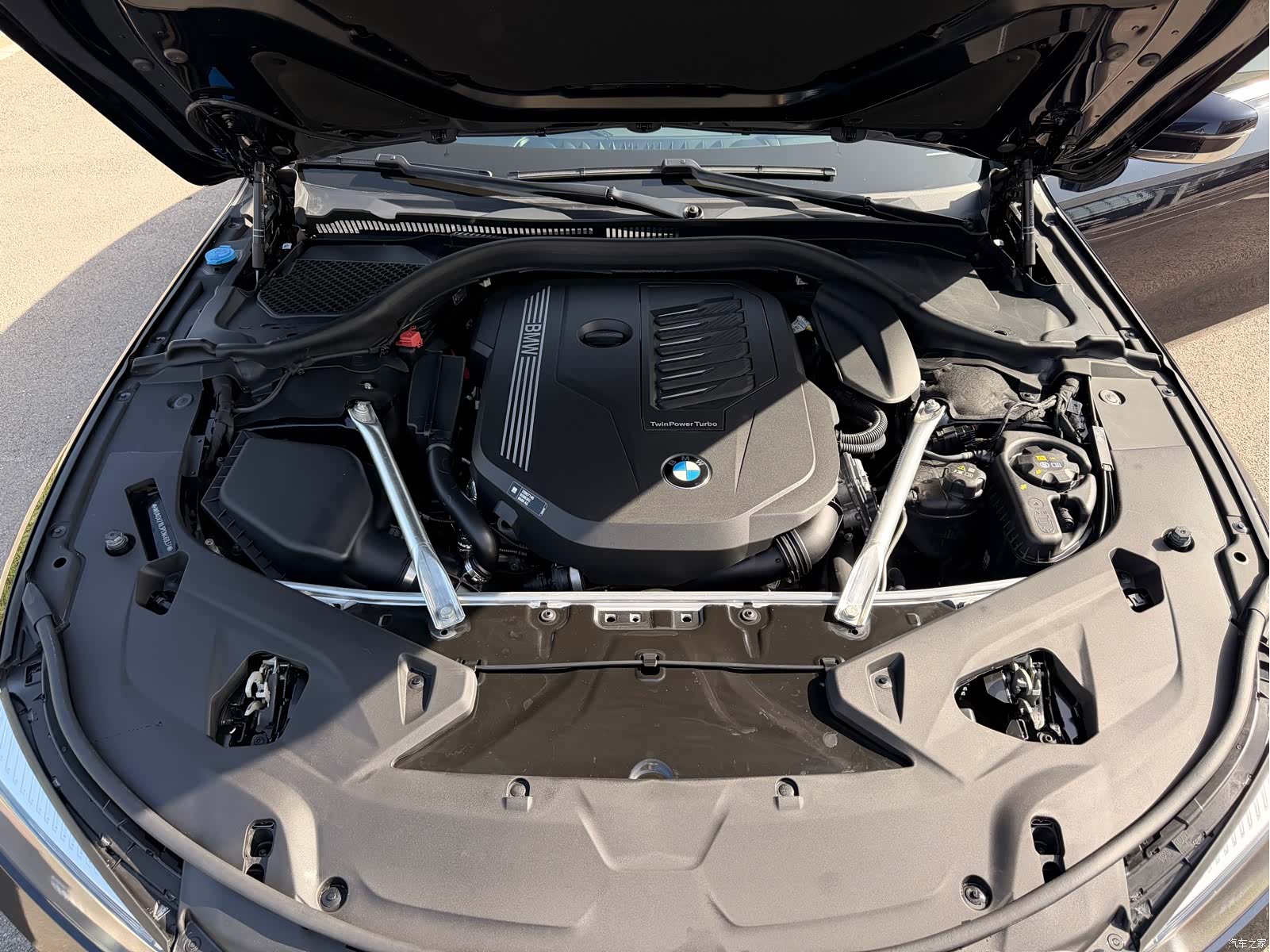 BMW 8 Series, 2024 9