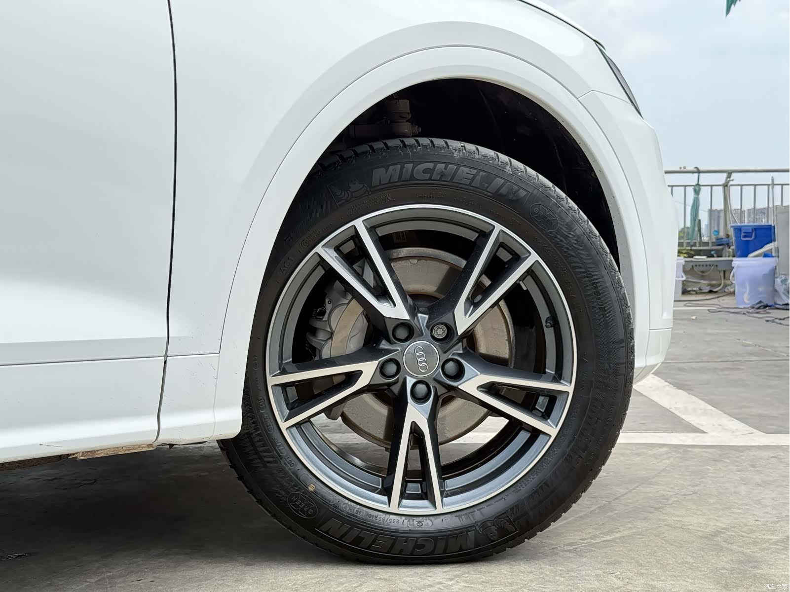 Audi Q5L, 2020 11