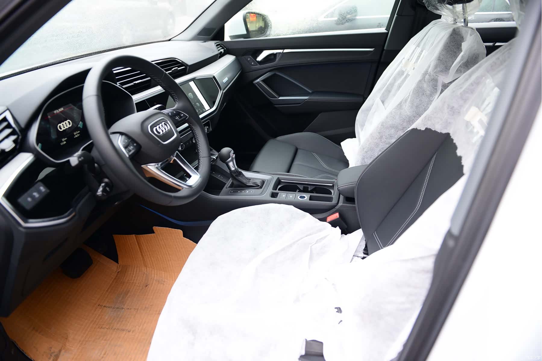 Audi Q3, 2024 4