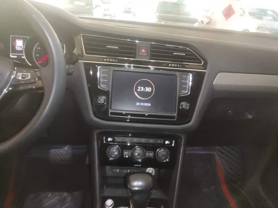 Volkswagen Tiguan L 2017, фото 12