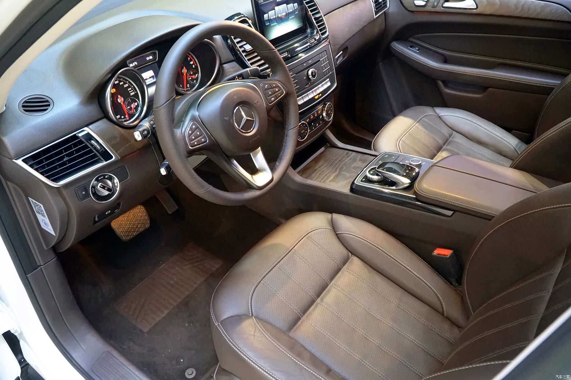 Mercedes-Benz GLE, 2016 8