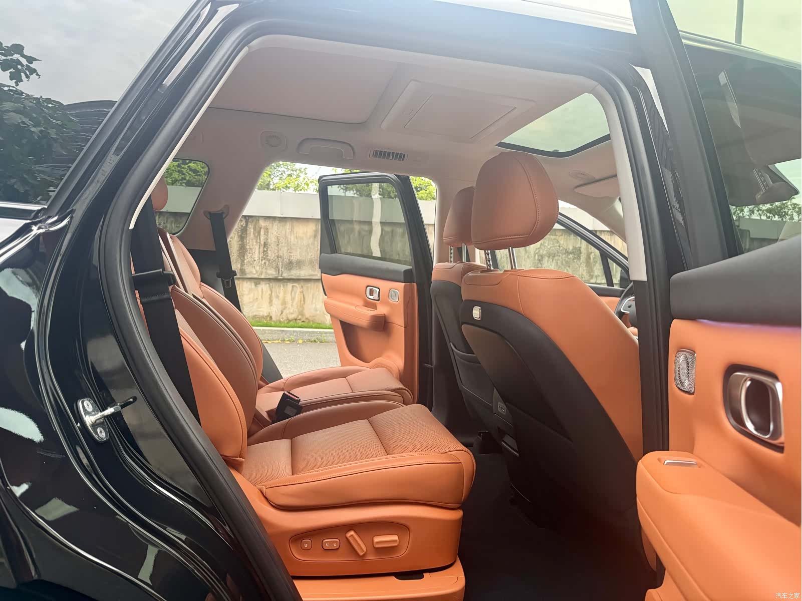 Leapmotor C16, 2025 10