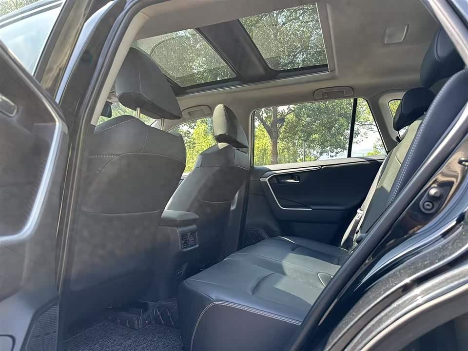 Toyota RAV4 Rongfang